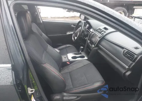 2014 Toyota Camry Se z USA, uszkodzony, nr VIN 4T1BF1FK5EU319850